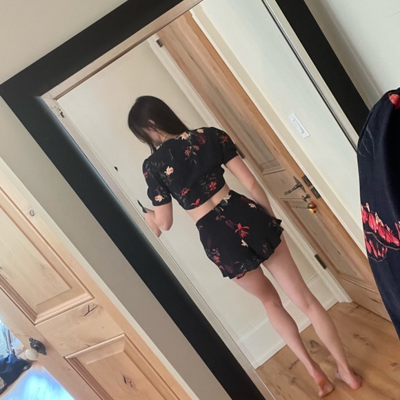 Zara - Summer Set Floral - Picture 3 of 4